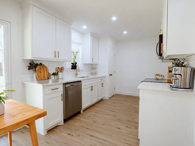5106 Preston Trl — Photo 4
