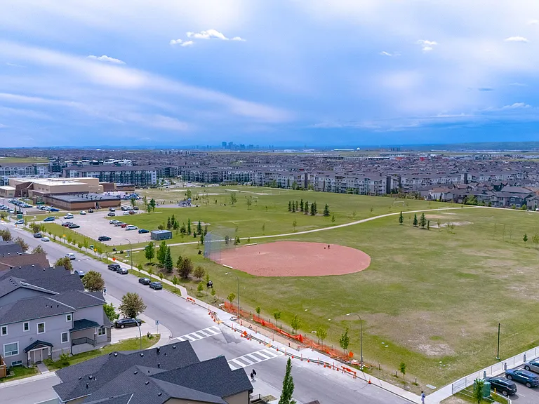 W Skyview Point Pl NE — Photo 30