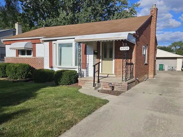 6918 Whitby St, Garden City, MI 48135