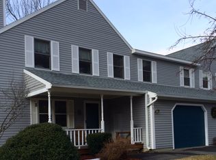 3 Applewood Ln, Pittsfield, MA 01201