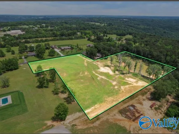 9.85 Appaloosa Dr, Albertville, AL 35951