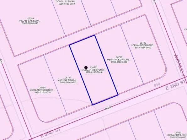 804 E 2nd St, Del Rio, TX 78840