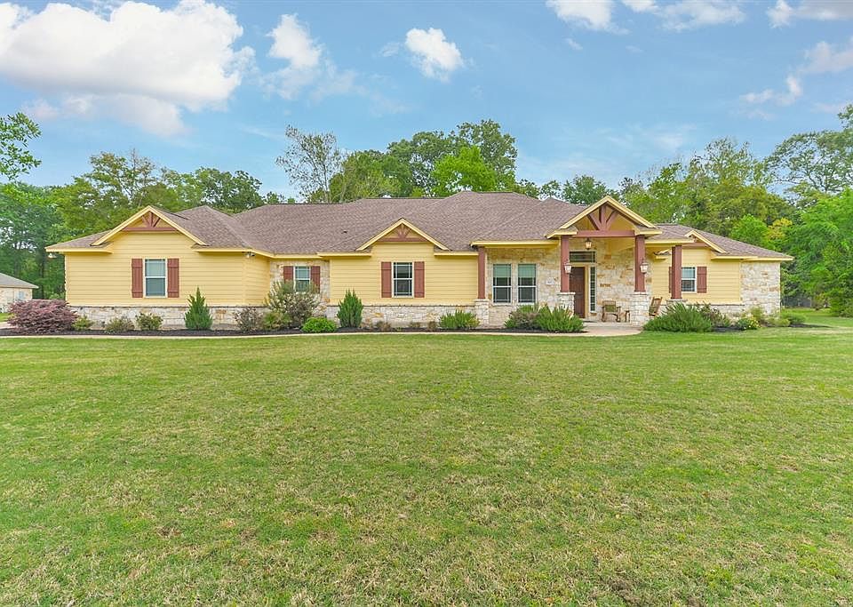 1st image of 411 Lassen Villa Ct