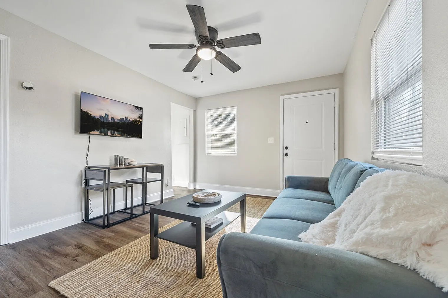 2 bed, 1.0 bath, $3,946 — Photo 1