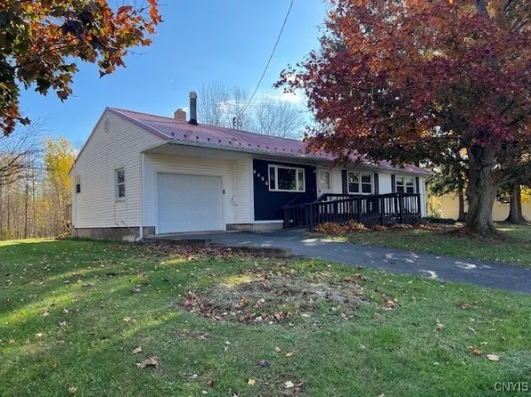 6486 E Port Bay Rd, Wolcott, NY 14590