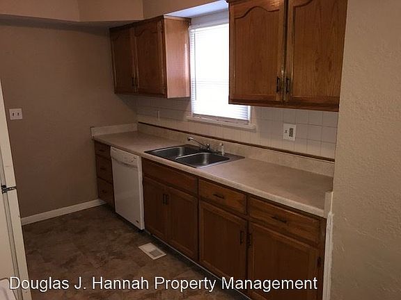 4th image of 6838 Paseo St