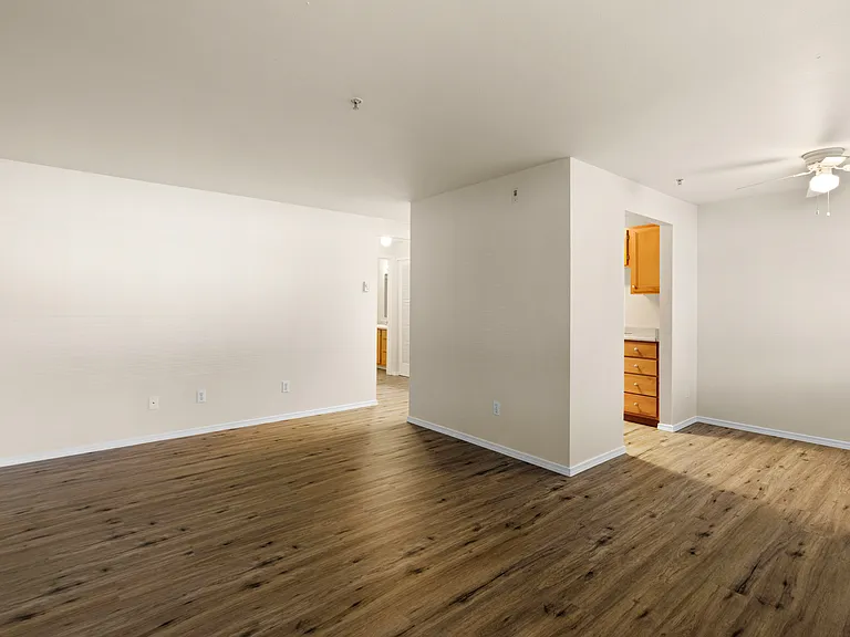 1 Bedroom w/Garage 720 Sq Ft 1 Bedroom w/Garage 720 Sq Ft