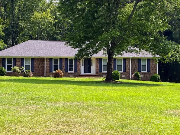 1287 Rabbit Run Rd, York, SC 29745