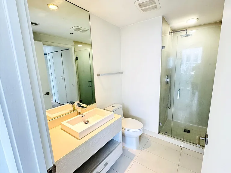 55 SW 9th St #2707 — Photo 7