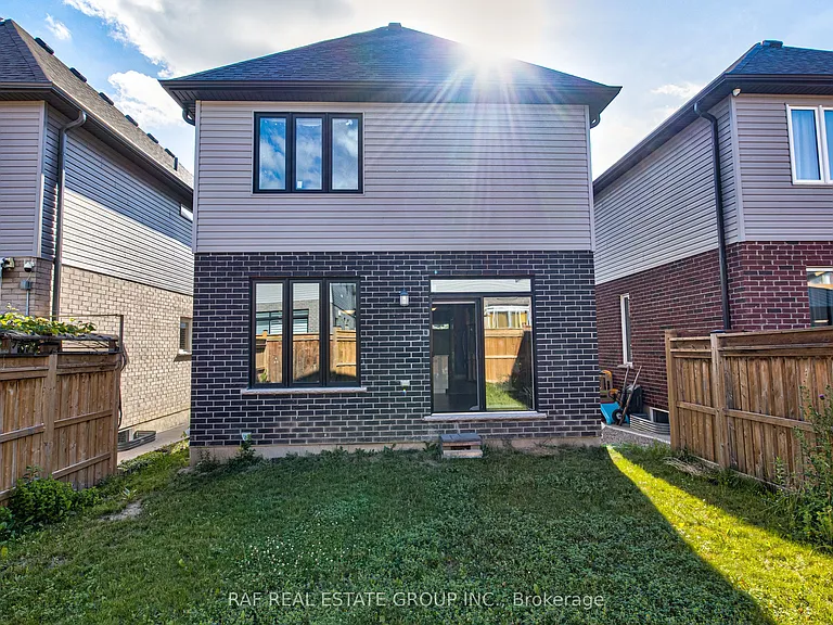127 Ian Ormston Dr — Photo 42