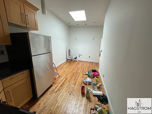 Rented by Hagstrom Management Inc | media 6