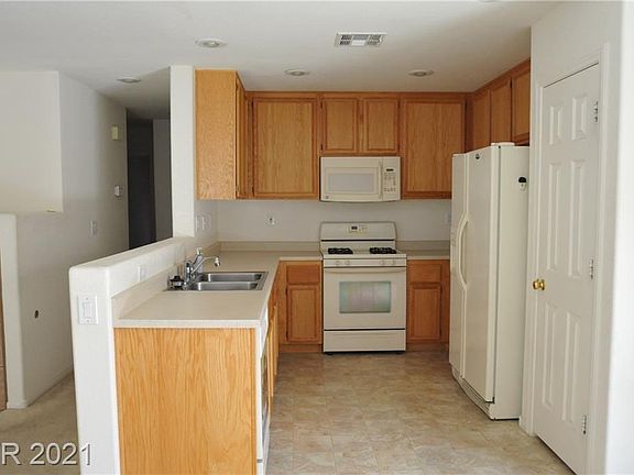 3rd image of 8228 Corset Creek St