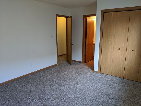 4th image of 874 Fotis Dr #2
