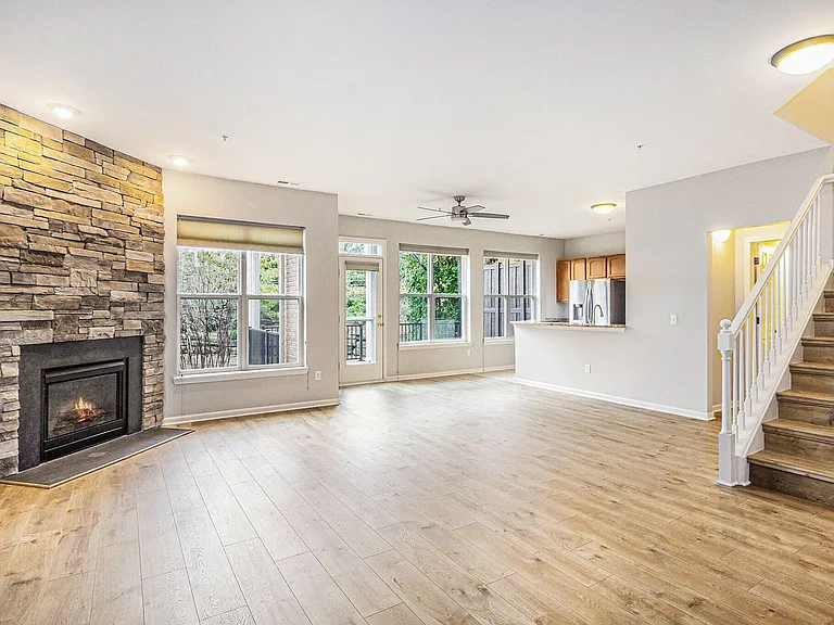3138 Asher Rd — Photo 4