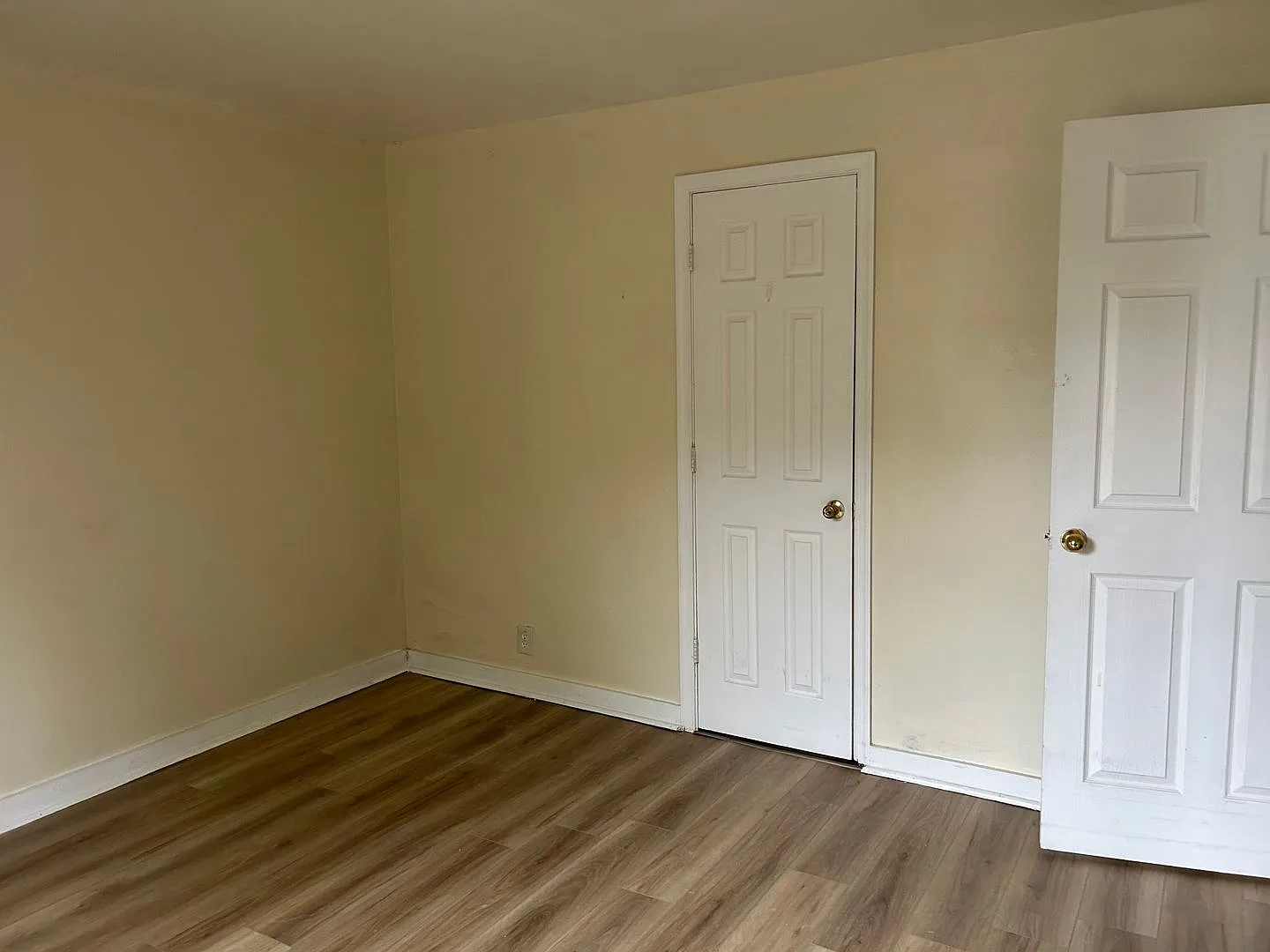 2 Bedroom Central air and heat — Photo 4