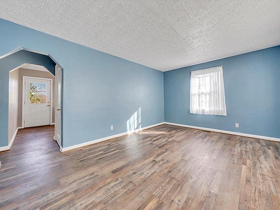 4th image of 203 Arnold Ave