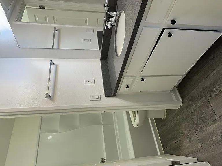 520 E Avenue Q4 — Photo 8