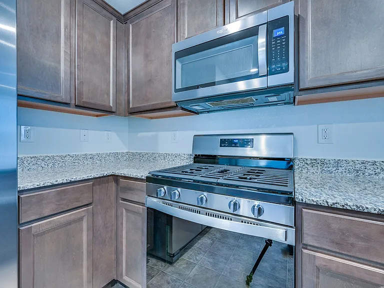 5202 Dubris Dr — Photo 28