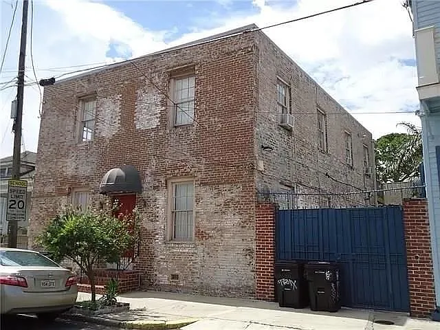 1908 Dauphine St #2B