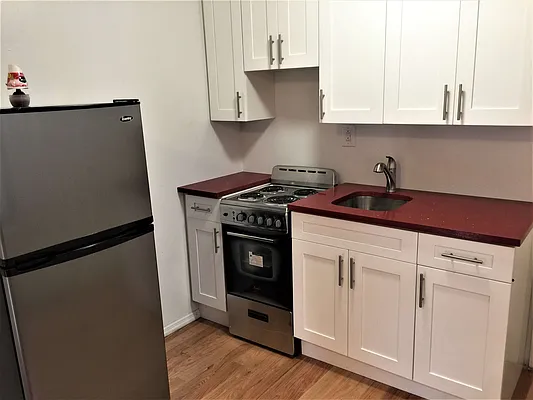 Rented by RBM Management | media 28