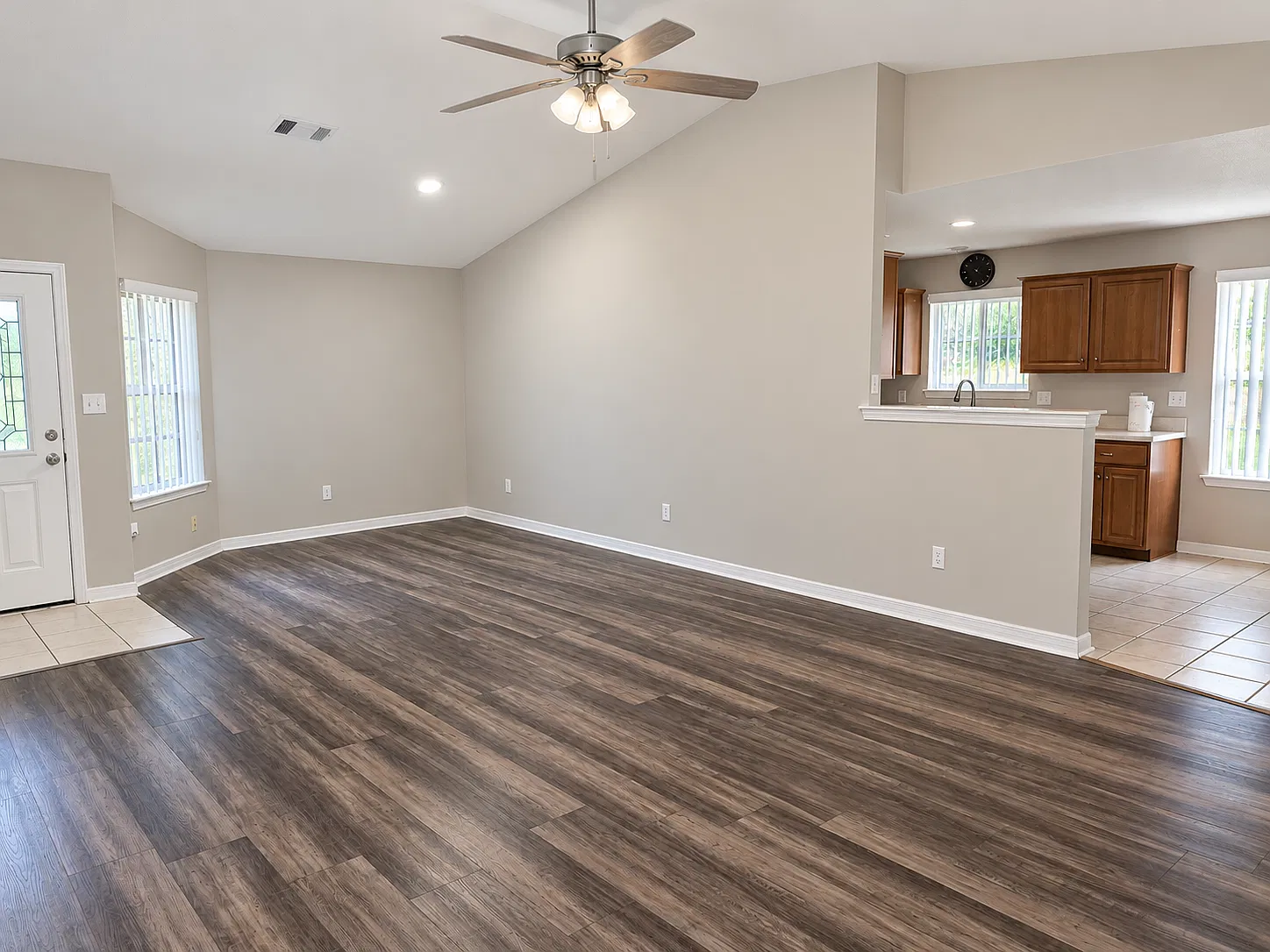 3 bed, 1500 sqft, $2,150 — Photo 3