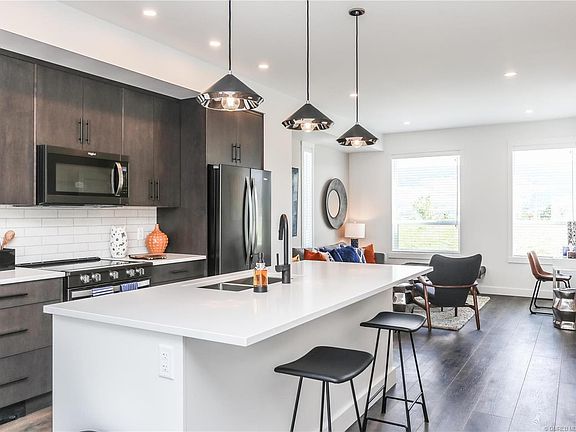 3rd image of 610 Academy Way #362