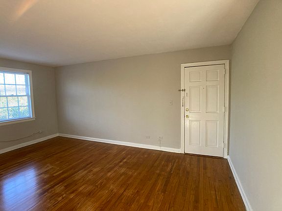 5th image of 2824 Thornhill Rd