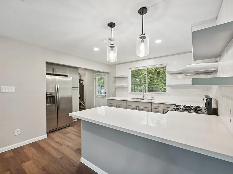 317 Redwood St — Photo 16