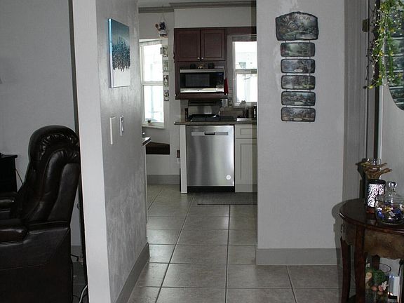 5th image of 569 MOONPENNY Circle