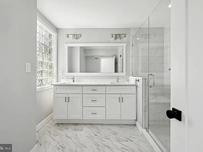 1850 Ingleside Ter NW #2 — Photo 18