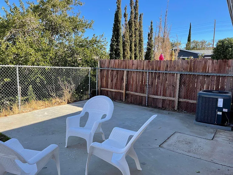 42030 Thornbush Ave — Photo 10