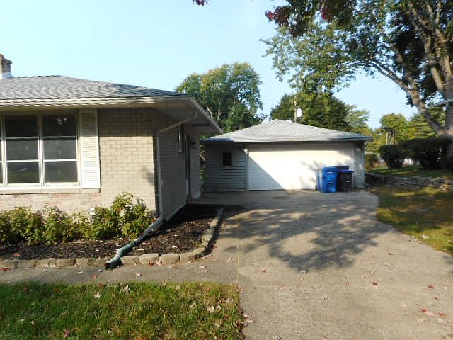 1st image of 747 Joyceil Dr