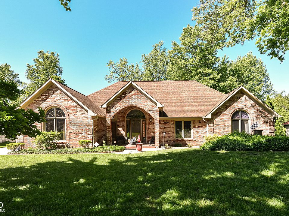 1st image of 282 Adrienne Dr