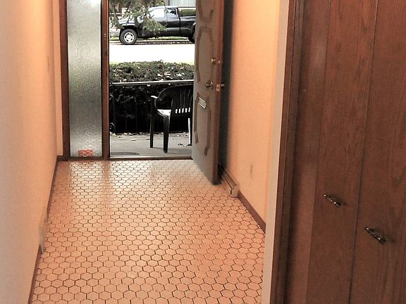 Entry, Entry Closet