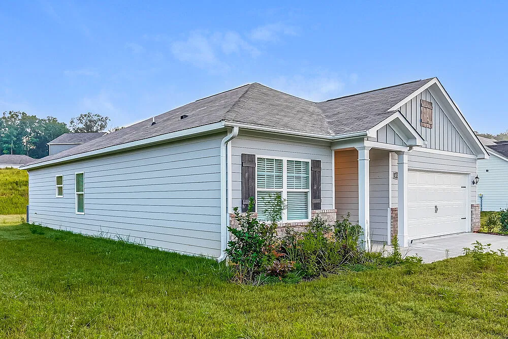 3 bed, 2.0 bath, 1408 sqft, $1,685 — Photo 3