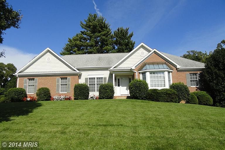 1st image of 53 Menlough Dr