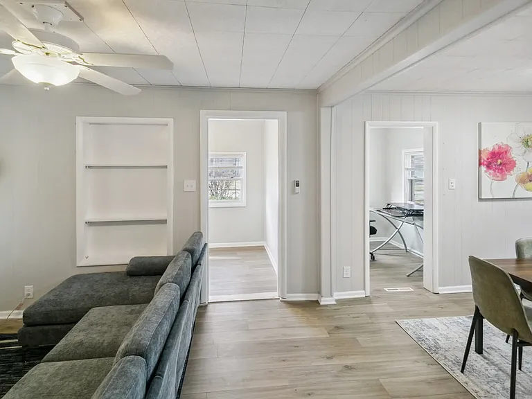 618 S Stewart Ave — Photo 8
