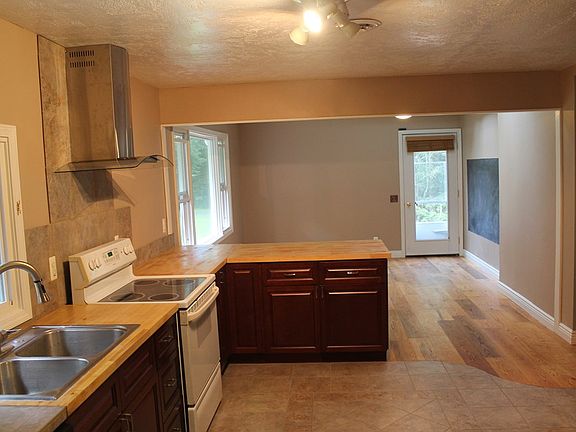 2nd image of 18721 Trail End Dr