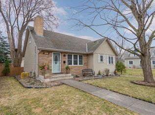 249 S Pine St, Waconia, MN 55387