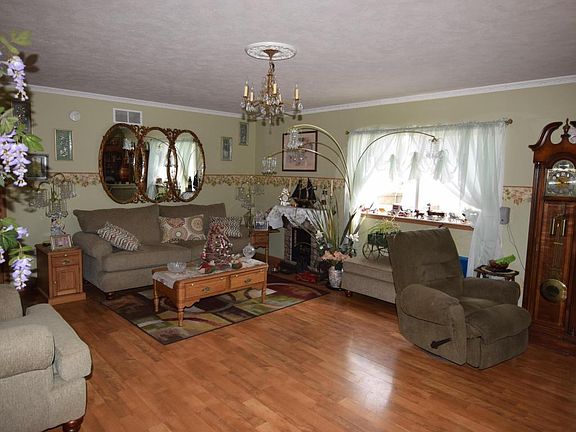 5th image of 45 Lloyd Dr