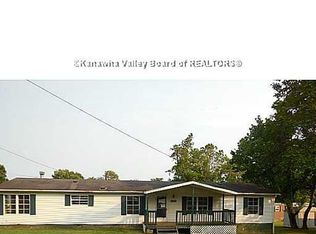 2483 Washington Ave, Hurricane, WV 25526