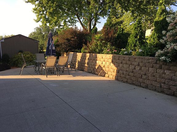 4th image of N57W26586 Mountain Meadows Dr