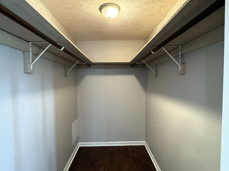18304 Upland Trl — Photo 14