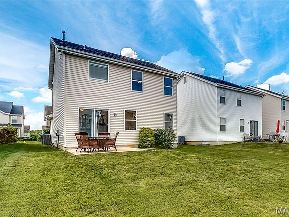 2nd image of 413 Spring Trce