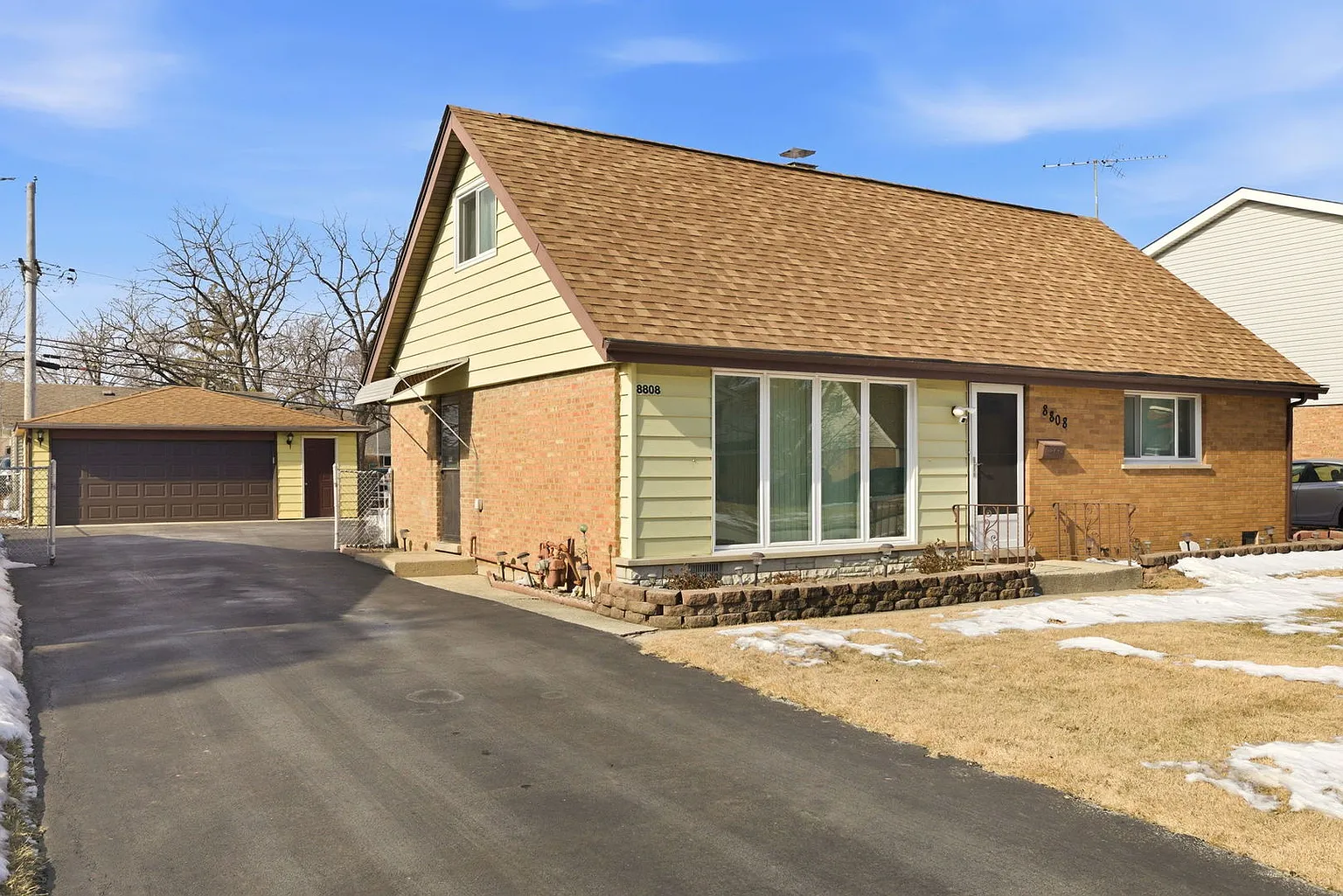 8808 Cranbrook Ln photo 1