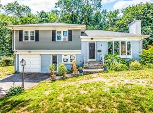 115 Packard Ave, Springfield, MA 01118
