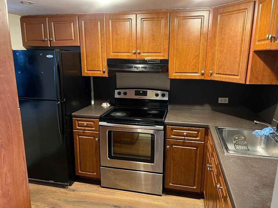 1st image of 441 NE 195th St APT 305
