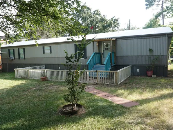 9999 Elder St, Willis, TX 77318