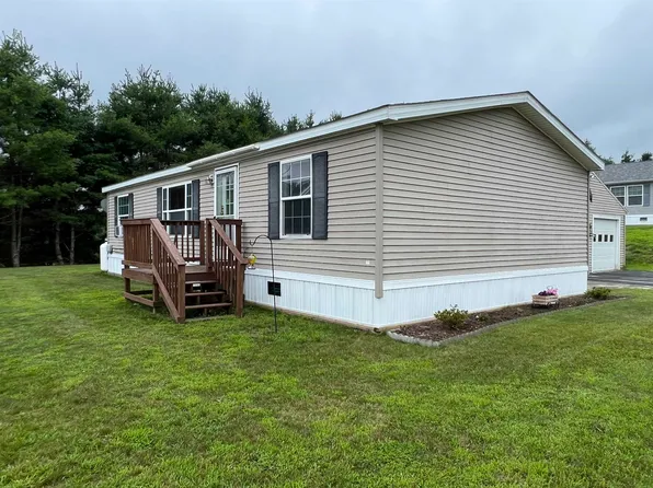 7 Glen Way, Newport, NH 03773