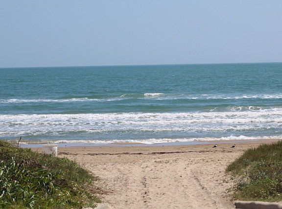 3rd image of 4609B Gulf Blvd #B
